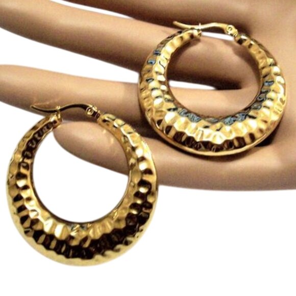 24K Gold Plated Hammered Hoop Pierced Post Earrings 43mm Oval Graduated Textured - Picture 7 of 15